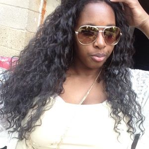 Meet your Posher, Tiona